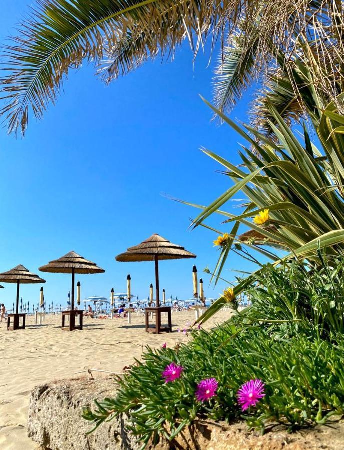 Hotel Miramare Et De La Ville Ρίμινι Εξωτερικό φωτογραφία