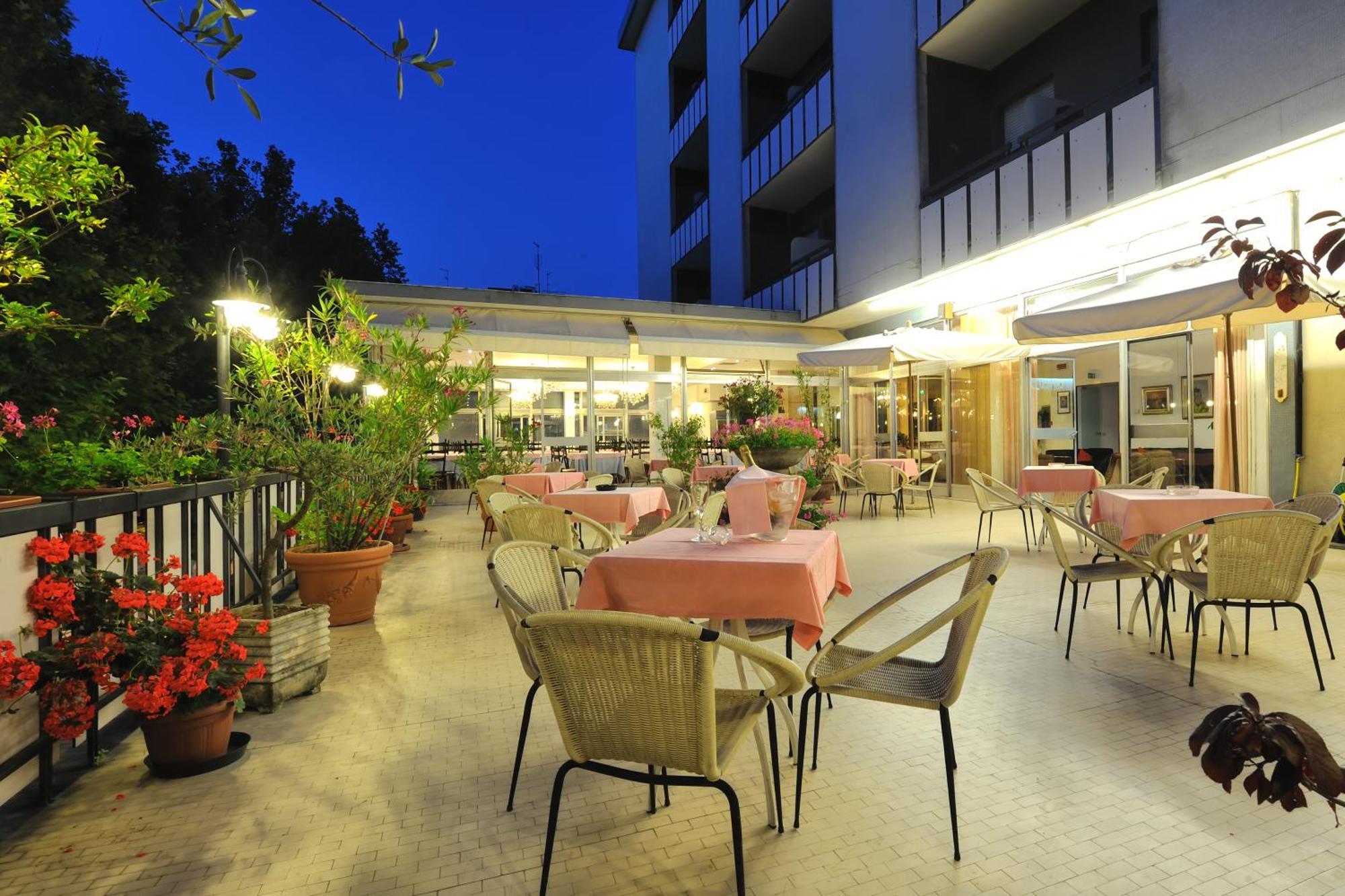 Hotel Miramare Et De La Ville Ρίμινι Εξωτερικό φωτογραφία