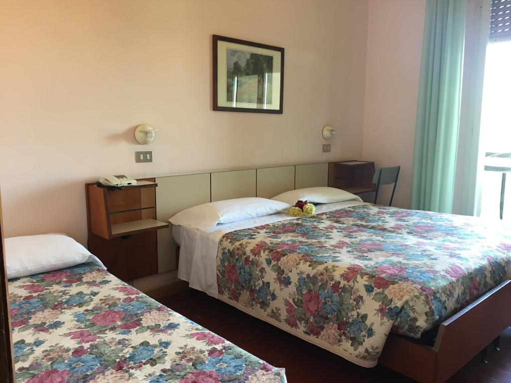 Hotel Miramare Et De La Ville Ρίμινι Εξωτερικό φωτογραφία