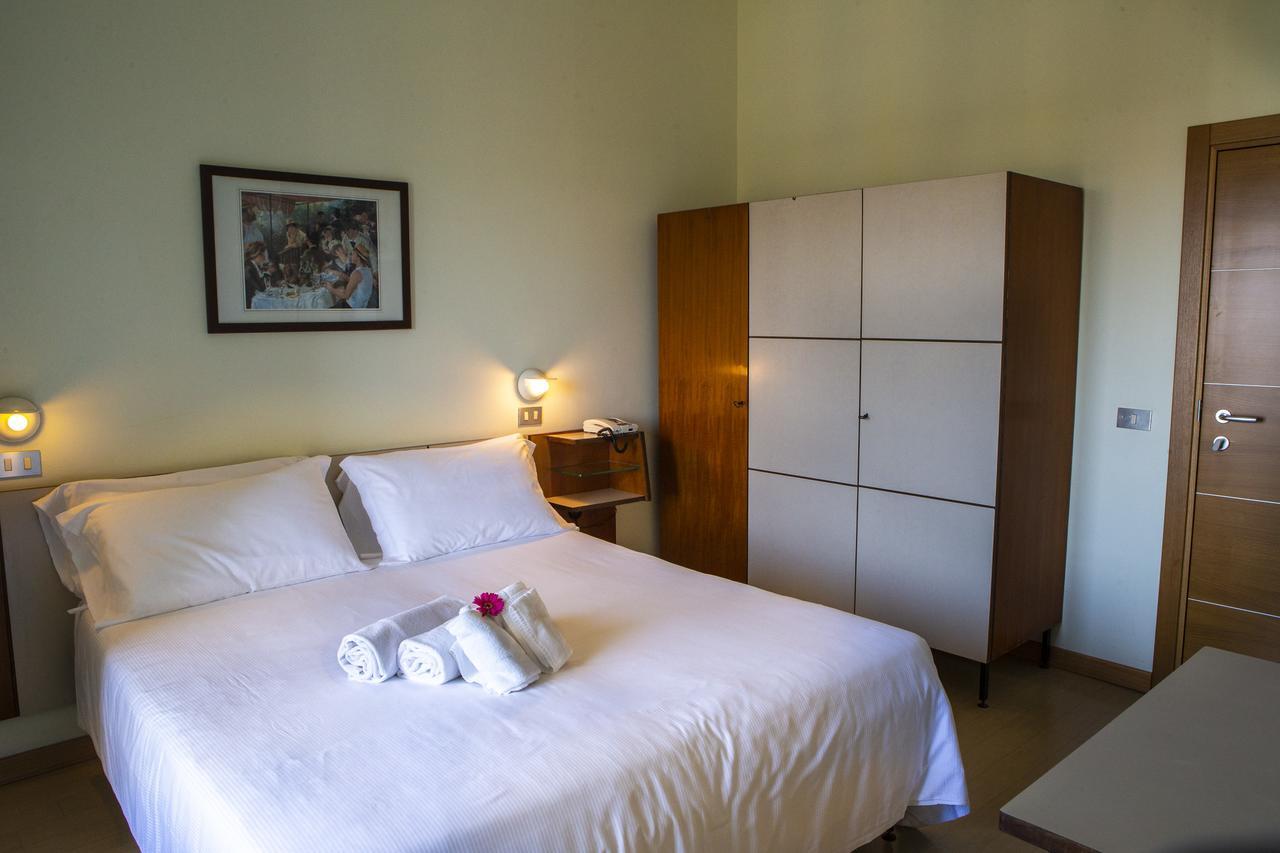 Hotel Miramare Et De La Ville Ρίμινι Εξωτερικό φωτογραφία