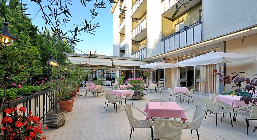 Hotel Miramare Et De La Ville Ρίμινι Εξωτερικό φωτογραφία